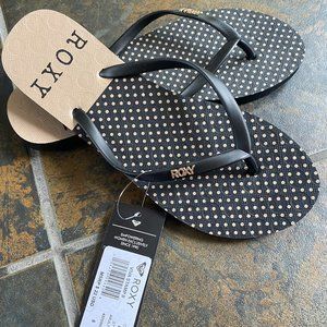 NWT Roxy flip flops